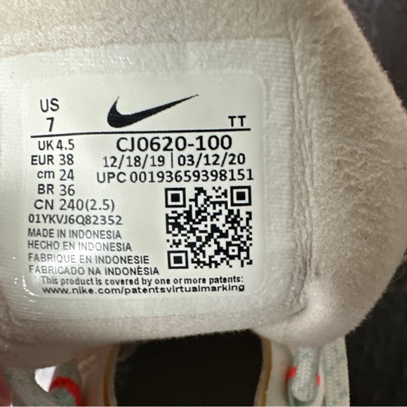 Nike Air Max 270 React Hyper Crimson Teal Tint White US Womens Size 7 CJ0620-100 - Picture 11 of 11